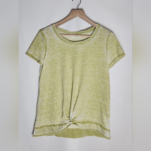 Jane & Delancey Green Women's Knot Front Top Medium Tee Distressed - Picture 1 of 6